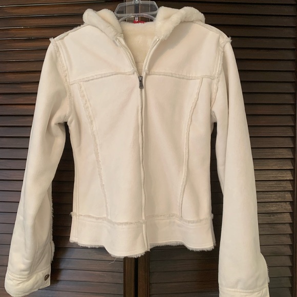 Winter jacket/hoodie - Picture 2 of 7